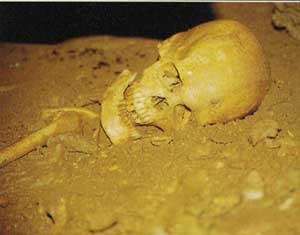 Bones laid to rest in Rima Rau burial cave